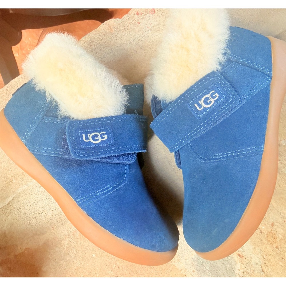 UGG Lynnea Toddler Boots Blue Suede Shearling Hook‎ Loop Size 9T
